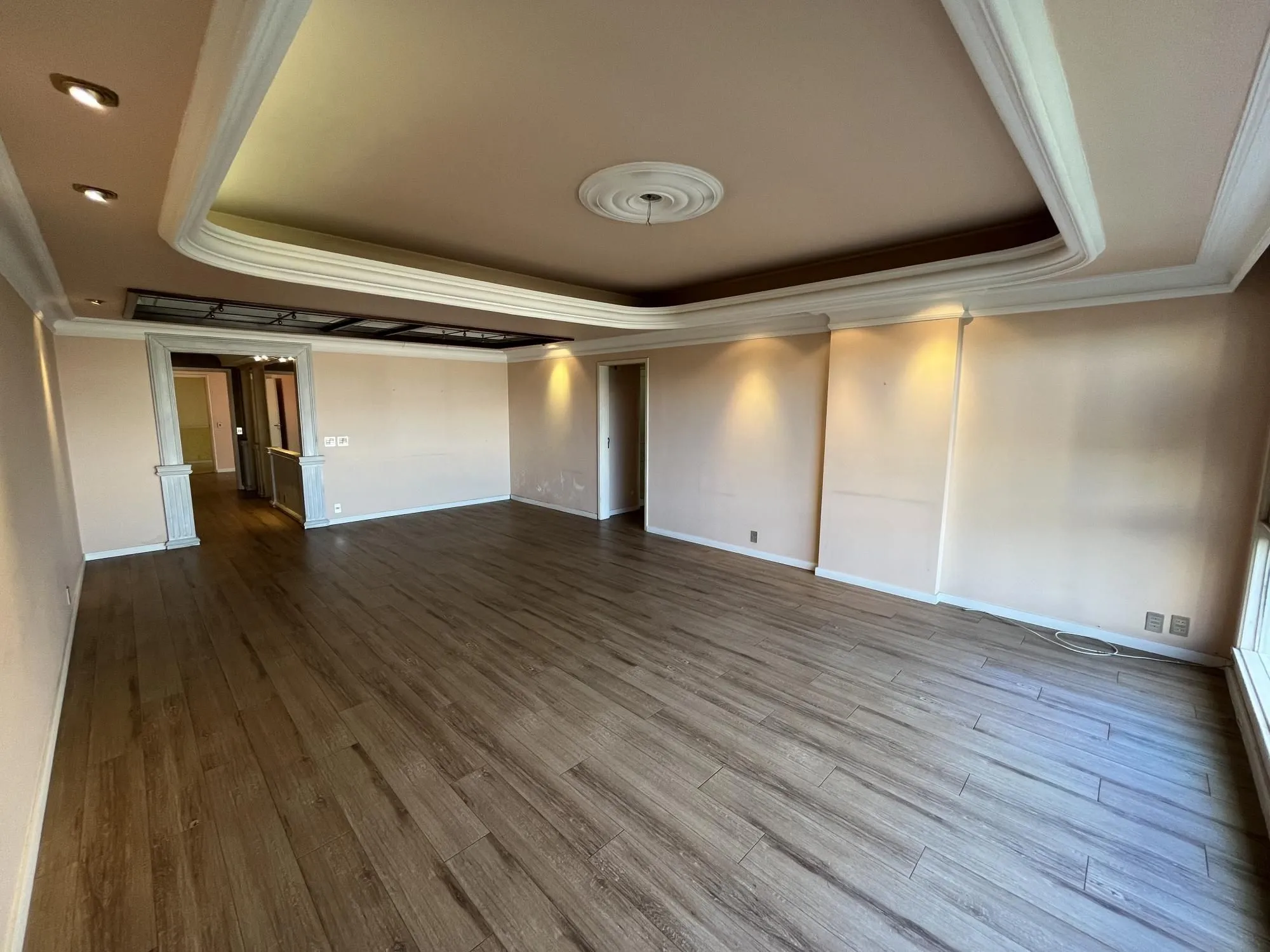 Imagem Apartamento Venda - 190.8m², 3 dormitórios, 1 suíte, 1 vaga - Centro Histórico