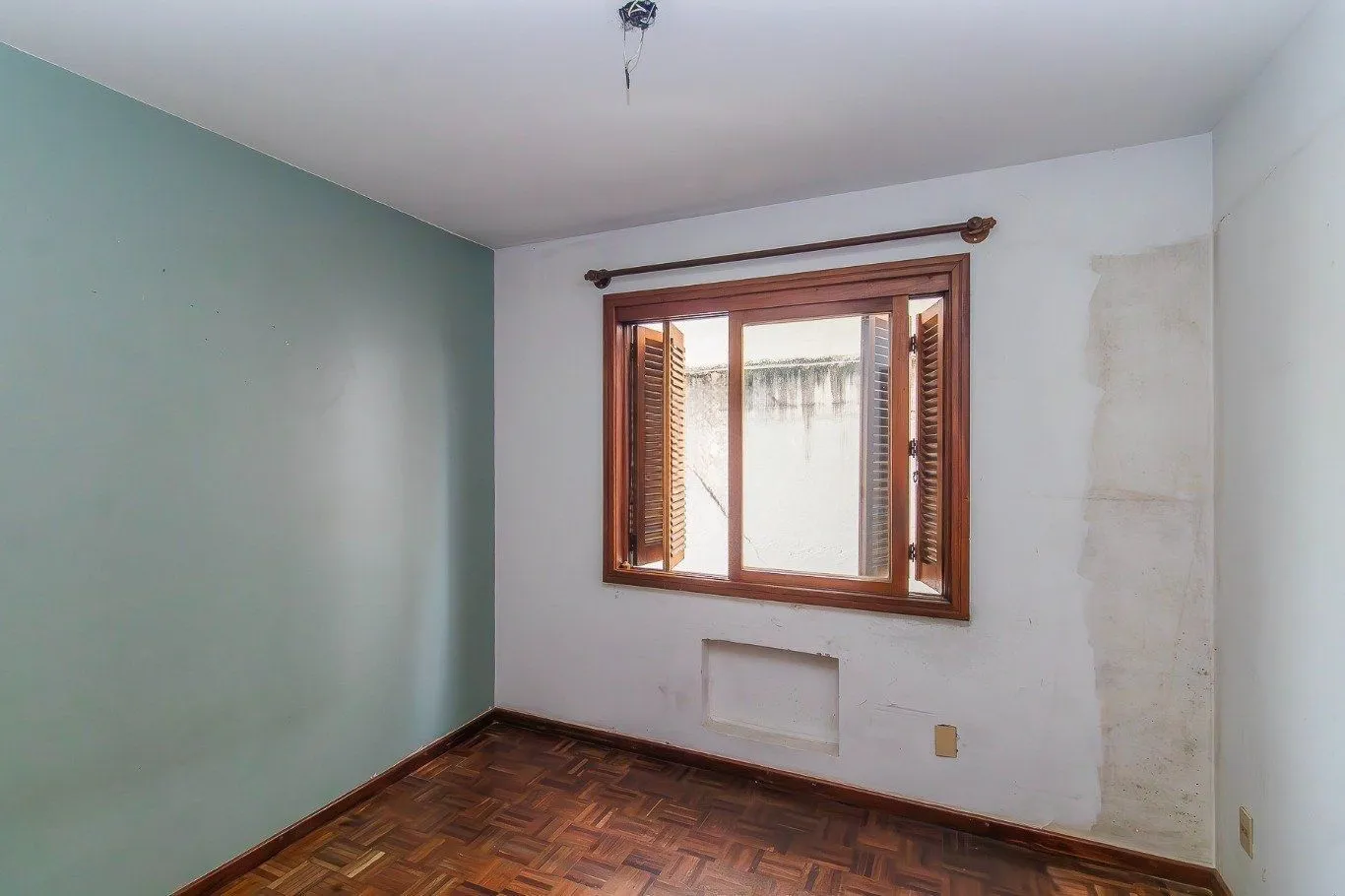 Imagem Apartamento de 2 dormitórios e 94m² à venda em Petrópolis, Porto Alegre.