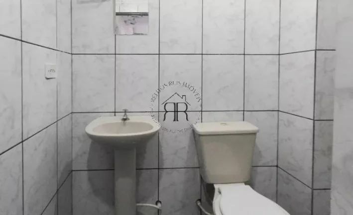 Imagem Localizado em São Paulo, este apartamento oferece uma excelente oportunidade para quem busca confor...