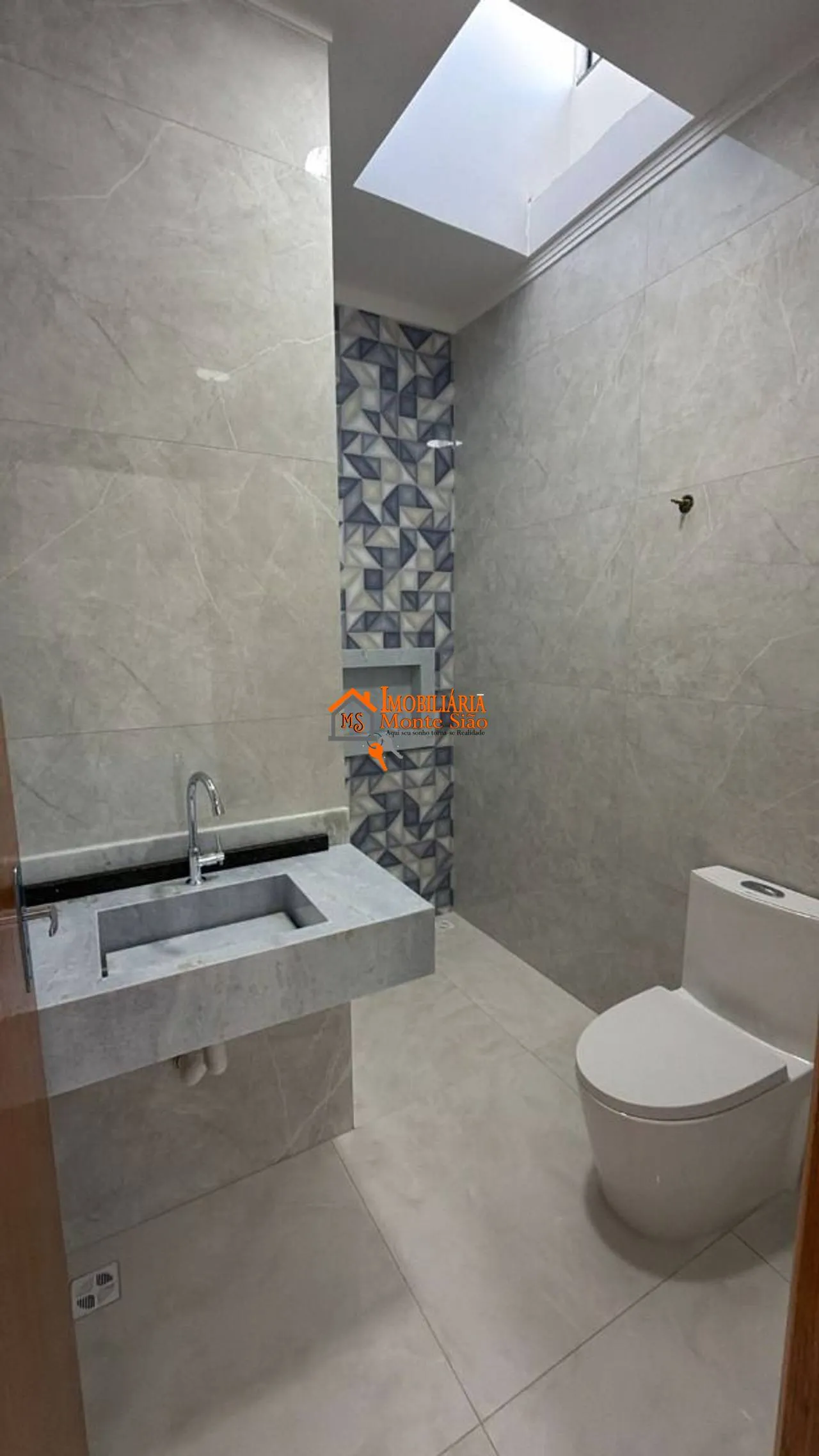 Imagem Sobrado com 2 dormitórios à venda, 75 m² por R$ 490.000,00 - Jardim Zélia - Itaquaquecetuba/SP