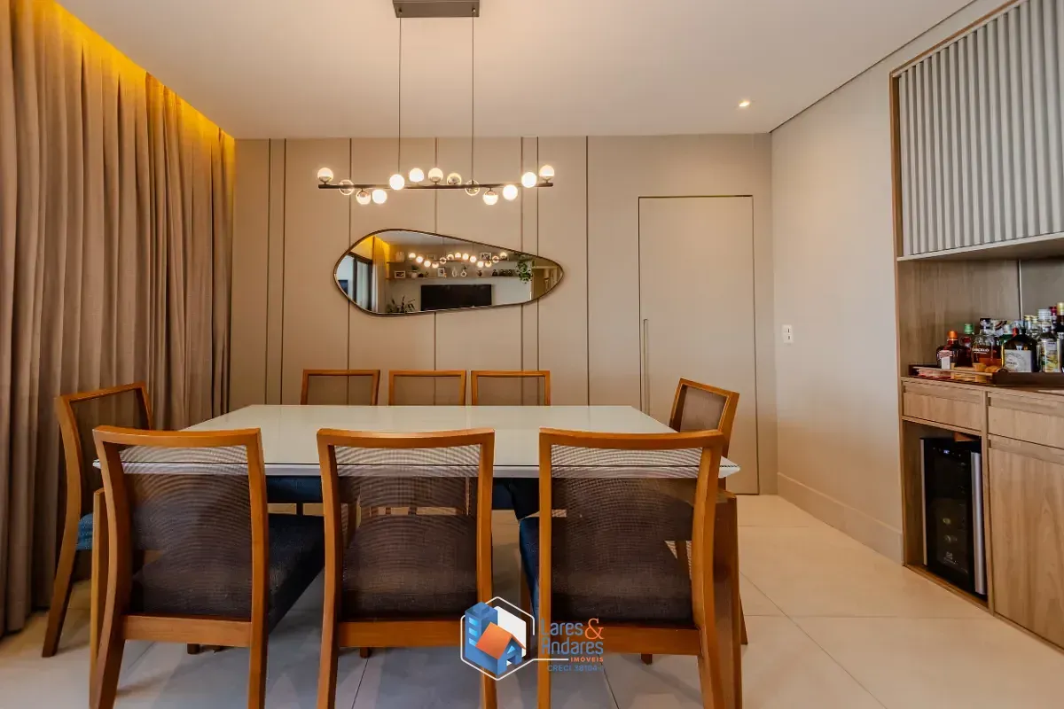 Imagem Apartamento para venda em Aclimação com 4 quartos, sendo 3 suítes, 159m²