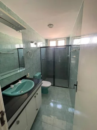 Imagem Espaçosa Casa à Venda no Bairro Coroa do Meio