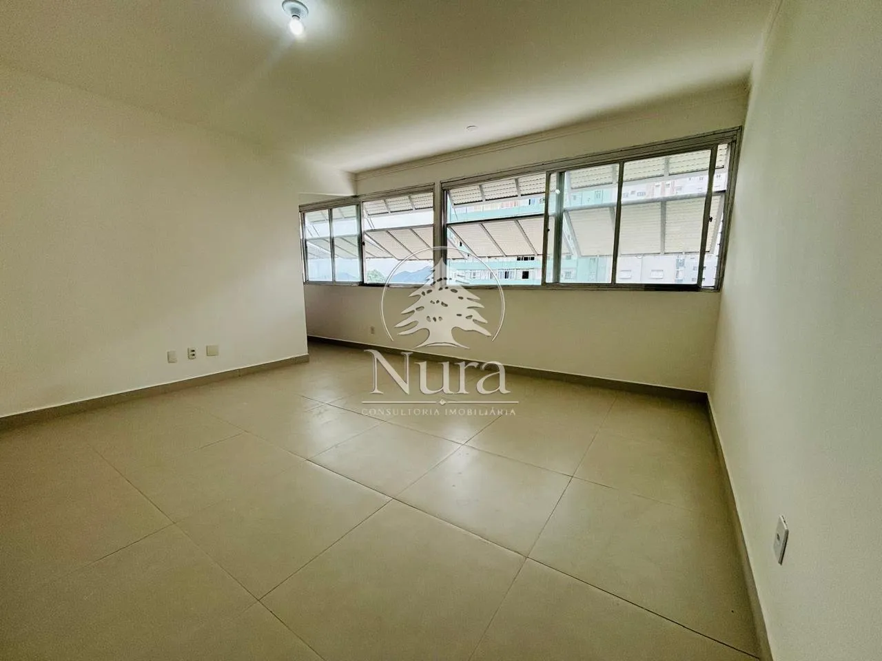 Imagem Apartamento de 2 quartos, 85m² no bairro Pompéia, em Santos