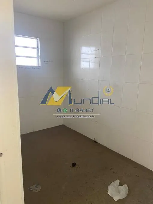 Imagem Alugo 2 Salões Comercial em Santo André. Vila Valparaiso