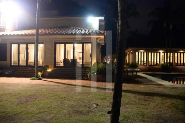 Imagem Imperdível! Casa em Condomínio à venda em Ribeirão Preto-SP, no Condomínio Residencial Veneza, 4 quartos, 4 suítes, 4 salas, 6 banheiros, 6 vagas, 700m².