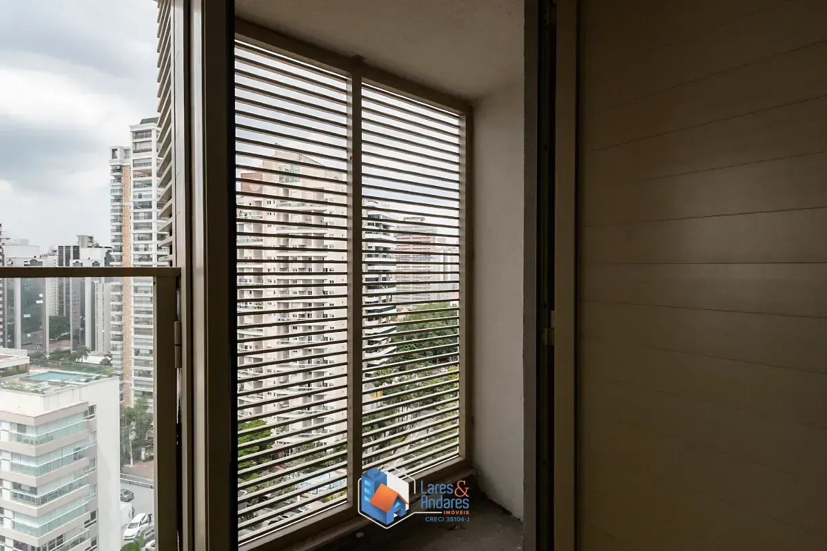 Imagem Apartamento para venda em Moema com 3 quartos, sendo 3 suítes, 221m²