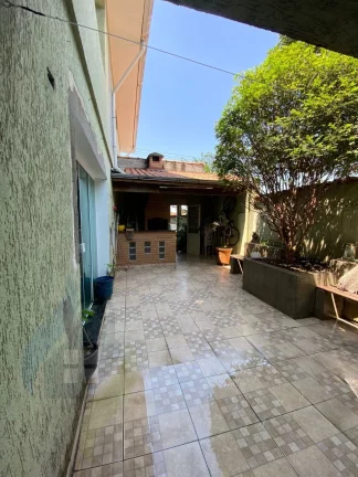 Imagem Sobrado de 3 dormitórios, 3 banheiros, 2 vaga, com 148m² em Paulicéia, São Bernardo do Campo