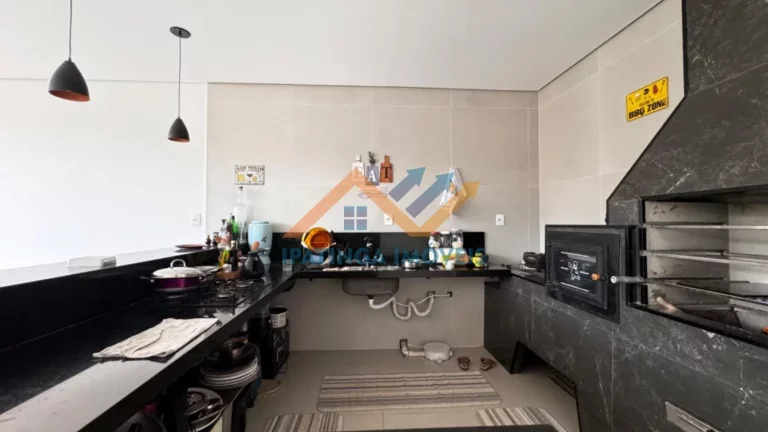 Imagem Casa triplex à venda no bairro Cidade Nova