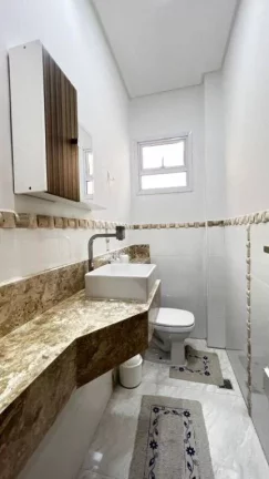 Imagem Sobrado com 3 dormitórios à venda, 84 m² por R$ 468.000,00 - Caiçara - Praia Grande/SP
