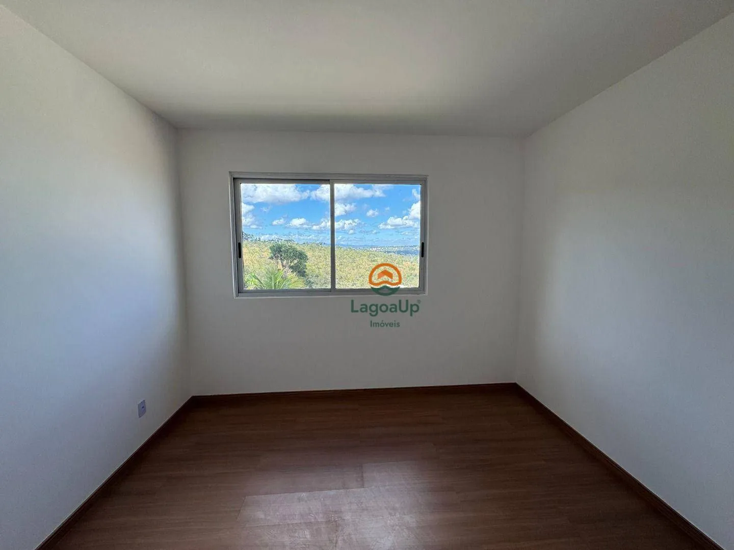 Imagem Casa com 4 dormitórios à venda, 186 m² por R$ 1.300.000 - Condomínio Quintas do Altíssimo - Lagoa Santa/MG