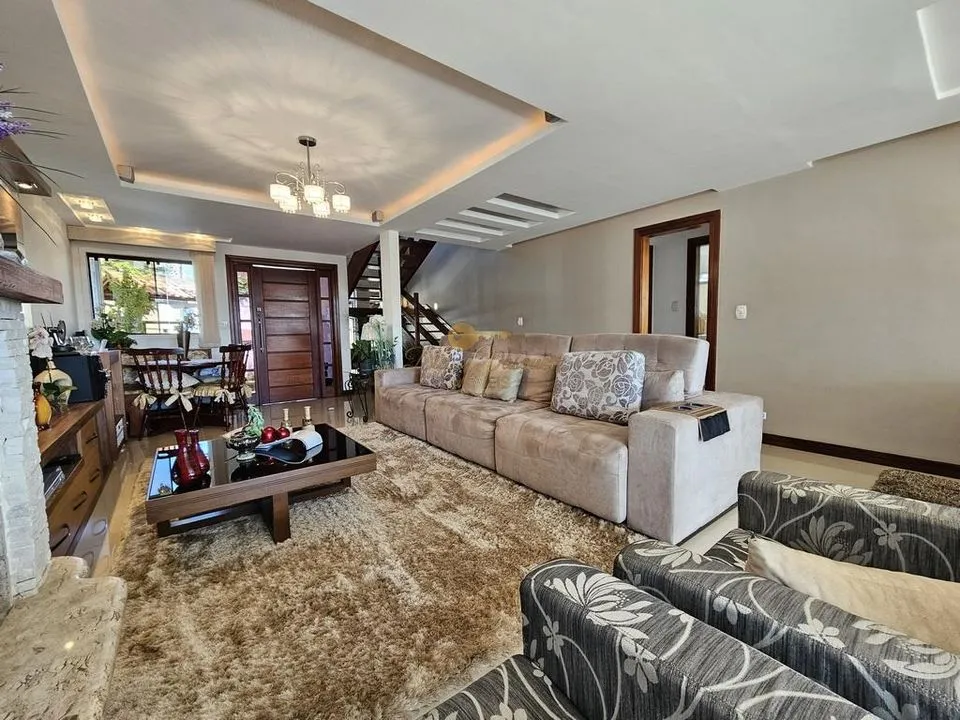 Imagem Casa em Condomínio para Venda em Teresópolis / RJ no bairro Várzea