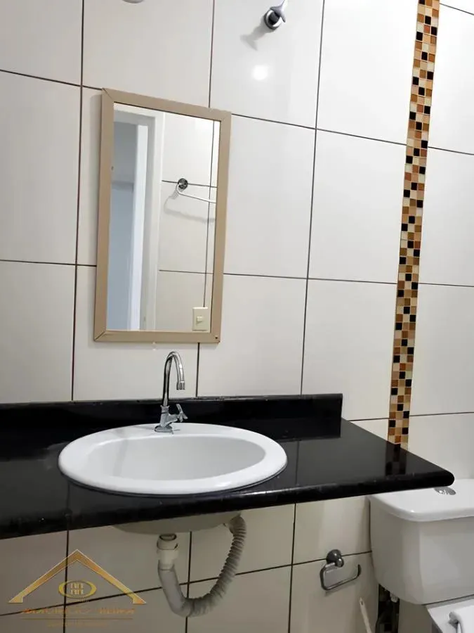 Imagem Casa em Condomínio para Venda em Cabo Frio / RJ no bairro Peró