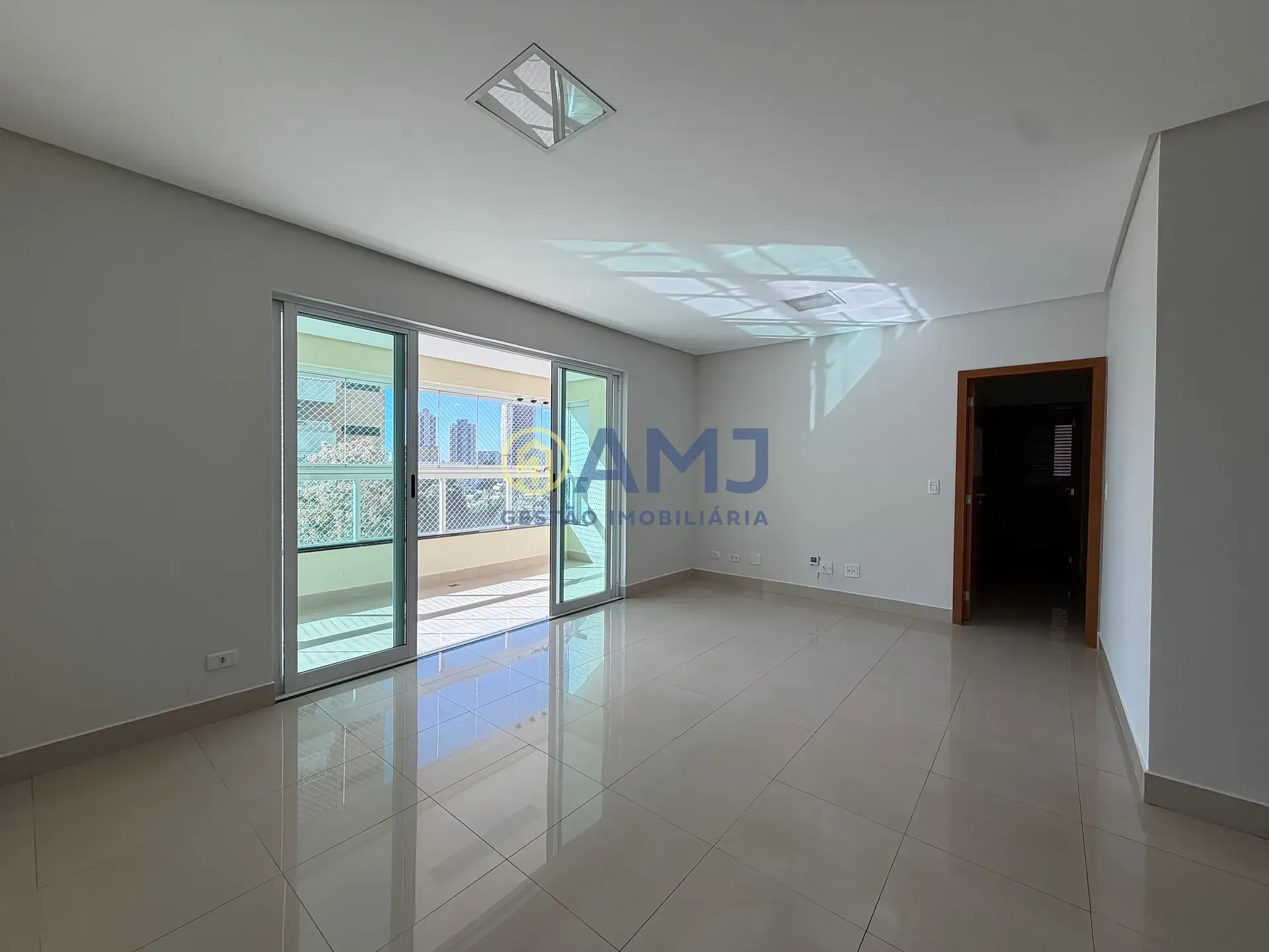 Imagem Apartamento à Venda - 3 Suítes no Setor Pedro Ludovico | Res. Flores do Parque