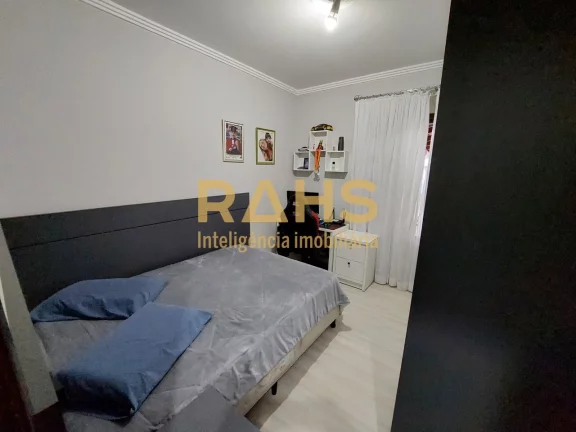 Imagem Lindo sobrado, totalmente averbado, com muito espaço e charme, sua área privativa de 175m² em um ...