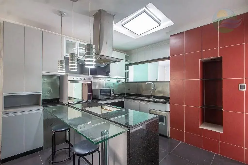 Imagem Casa alto padrão com 4 quartos, 400m2, para Locação, em Candeias, Jaboatão dos Guararapes.