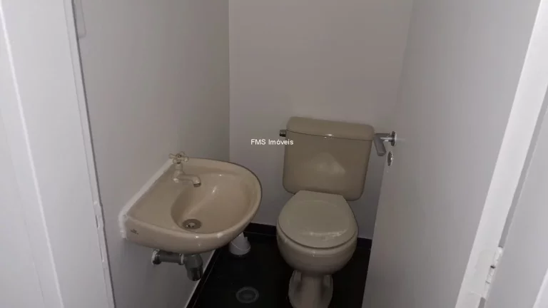 Imagem Conjunto Comercial de Alto Padrão à Venda em Indianópolis, São Paulo-SP: 6 salas, 2 vagas, 80m² de Área!