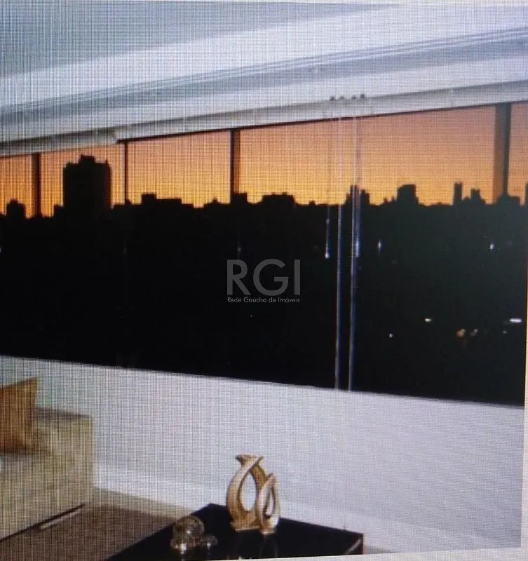 Imagem EXCELENTE APARTAMENTO À VENDA - CONFORTO, ESPAÇO E LOCALIZAÇÃO PRIVILEGIADA!