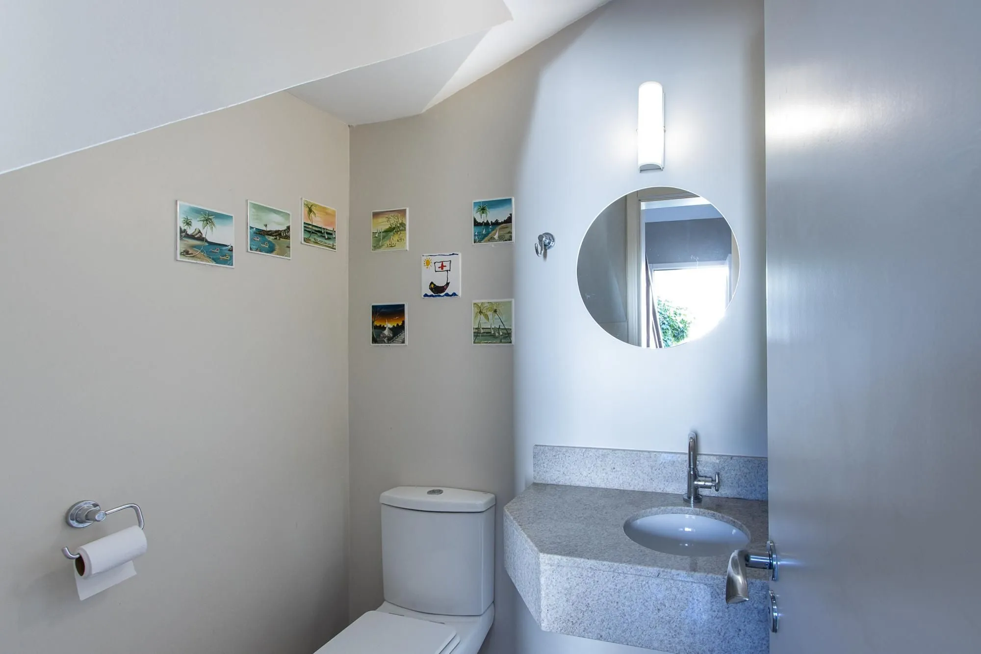 Imagem Casa condomínio | 3 dormitórios | 1 Suíte | 240,82 Privativos | 2 Vagas | Bairro Teresópolis