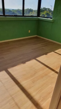 Imagem Sala para venda no bairro Menino Deus em Porto Alegre
