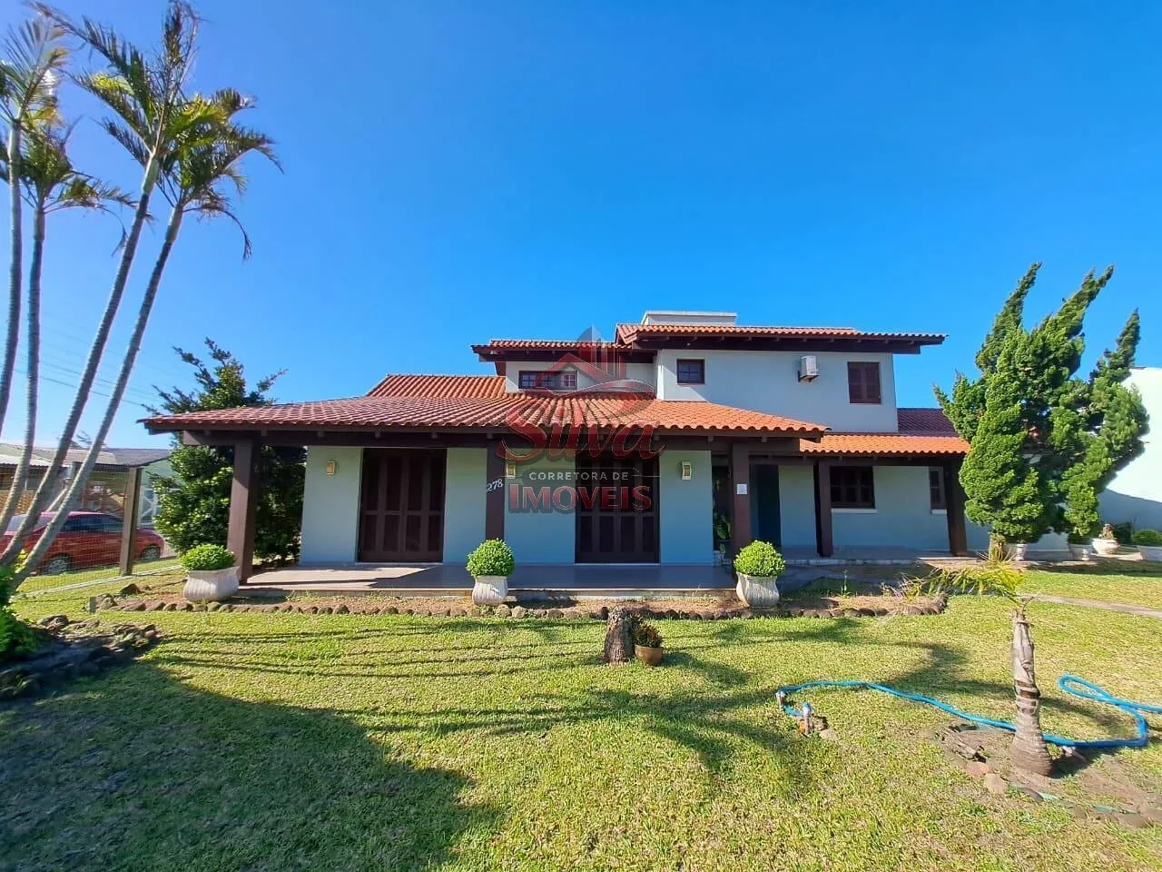 Imagem Casa alto padrão 5 dormitórios com quiosque a 300m do mar