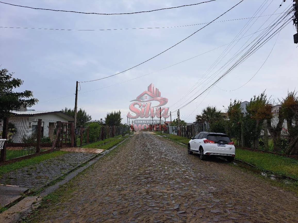 Imagem Casa com 3 Suítes a 120m do Mar