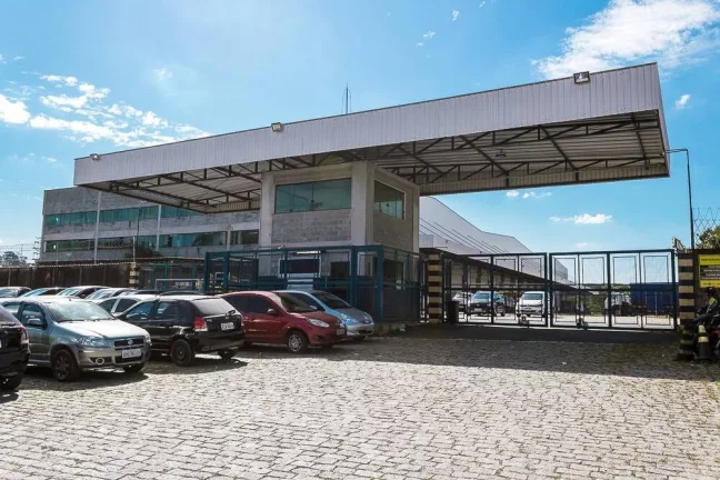 Imagem Galpão em Carapicuiba - A Venda com renda