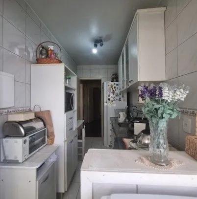 Imagem Apartamento de 2 dormitórios, semi mobiliado, ensolarado para venda no bairro Cidade Baixa em Porto Alegre/RS.