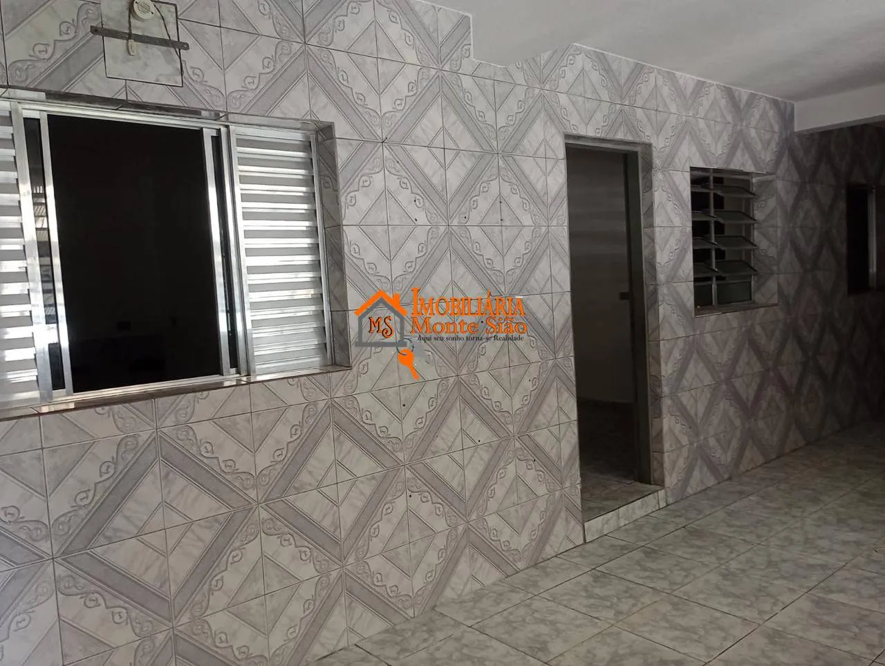 Imagem Casa com 2 dormitórios à venda, 250 m² por R$ 310.000 - Jardim Fortaleza - Guarulhos/SP