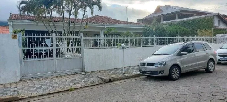 Foto do imóvel CASA NO CENTRO, PROXIMO A MATERNIDADE, EXCELENTE PARA CLÍNICA
