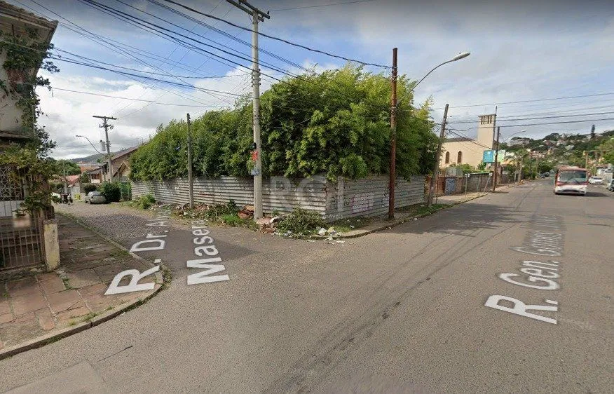Imagem Terreno com 325m² na Medianeira