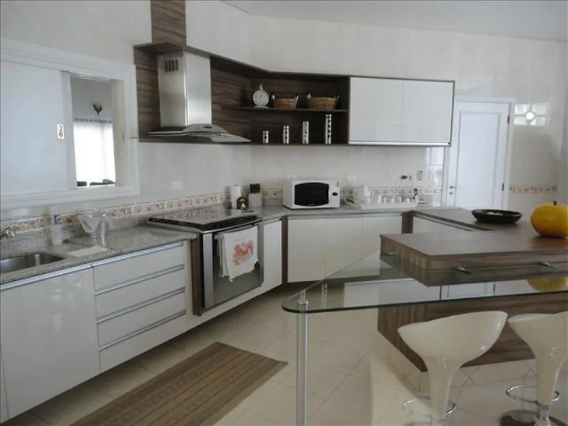 Imagem Casa Exclusiva no Cond. Residencial City Castelo com 680M²