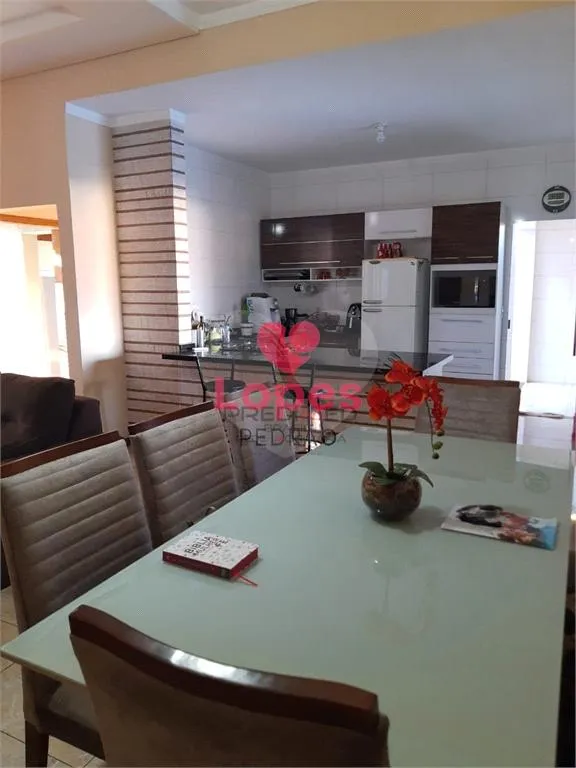 Imagem Casa de 3 quartos, 223m² no bairro Vila Antonieta I, em Lençóis Paulista