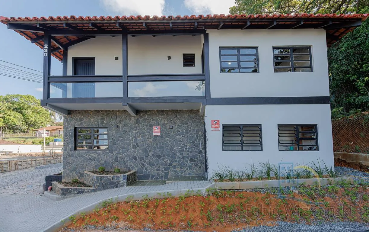 Imagem Galpão Comercial para Locação no Bairro Santa Catarina | + escritorio