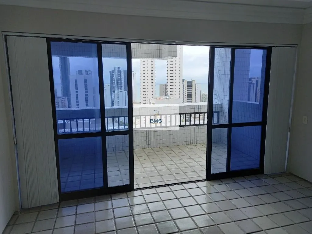 Imagem Apartamento Cobertura em Boa Viagem com 5 quartos