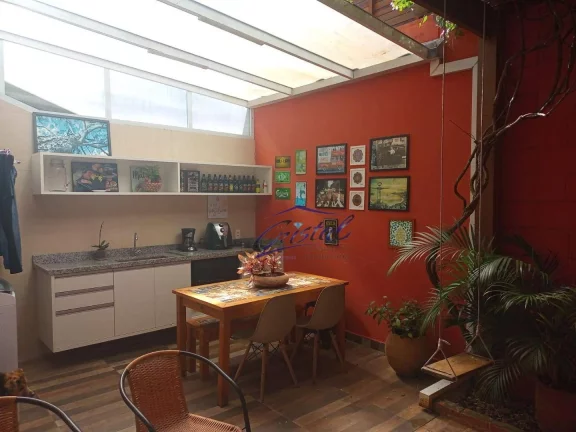 Imagem Excelente Casa na Granja Viana!