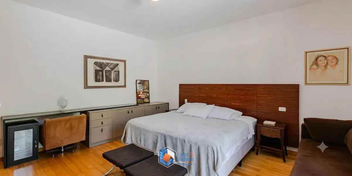Imagem Casa para venda em Pacaembu com 3 quartos, sendo 3 suítes, 350m²