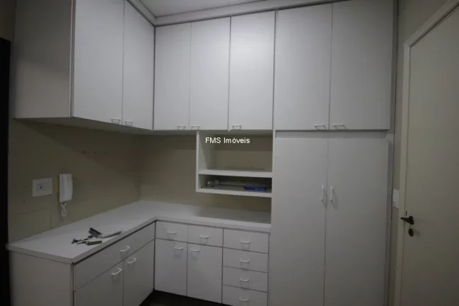 Imagem Apartamento à venda ou locação na Vila Nova Conceição, com 2 suítes, 2 vagas.