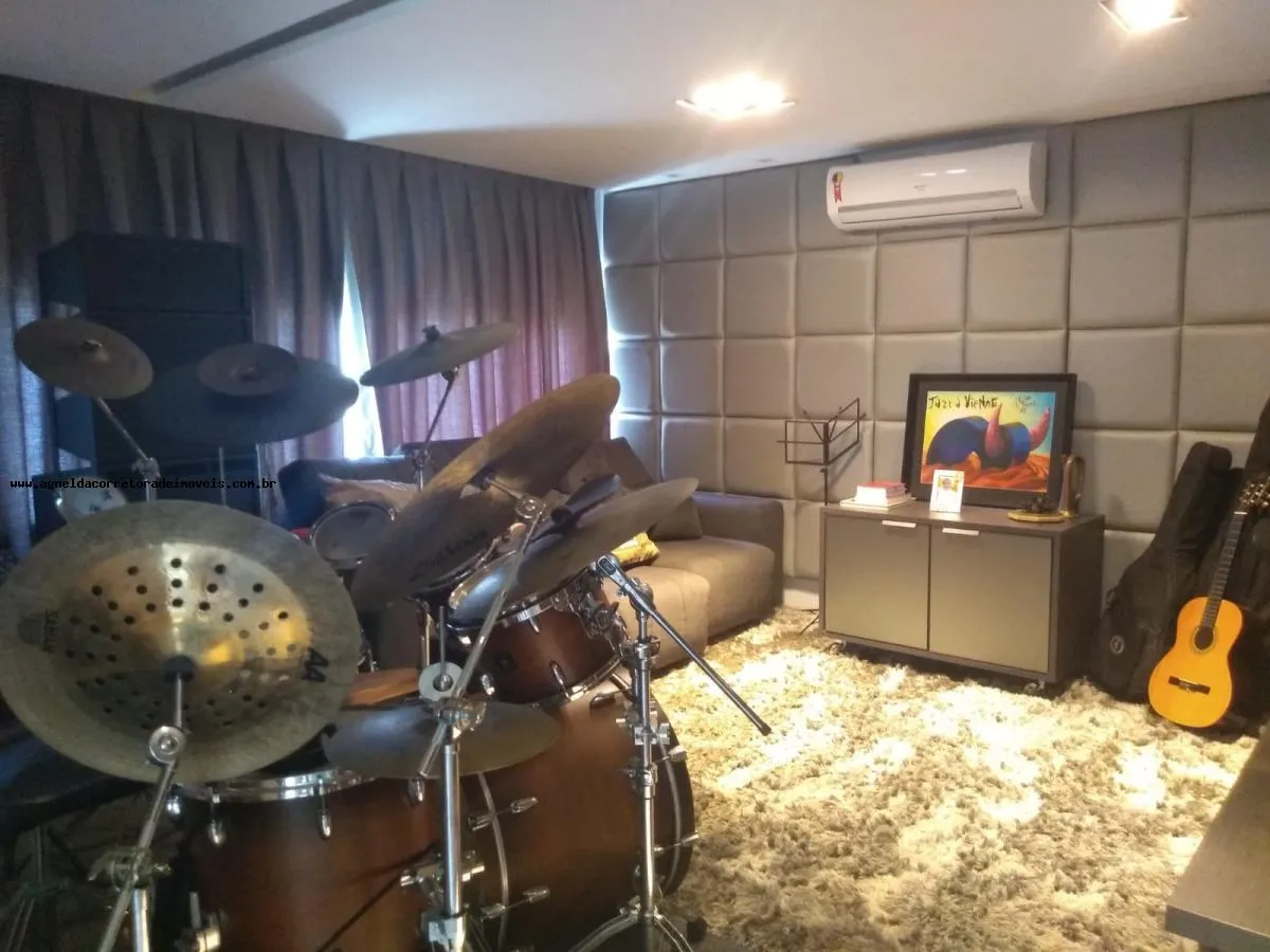 Imagem Casa em Condomínio para Venda em Natal, Candelária, 4 dormitórios, 4 suítes, 6 banheiros, 4 vagas
