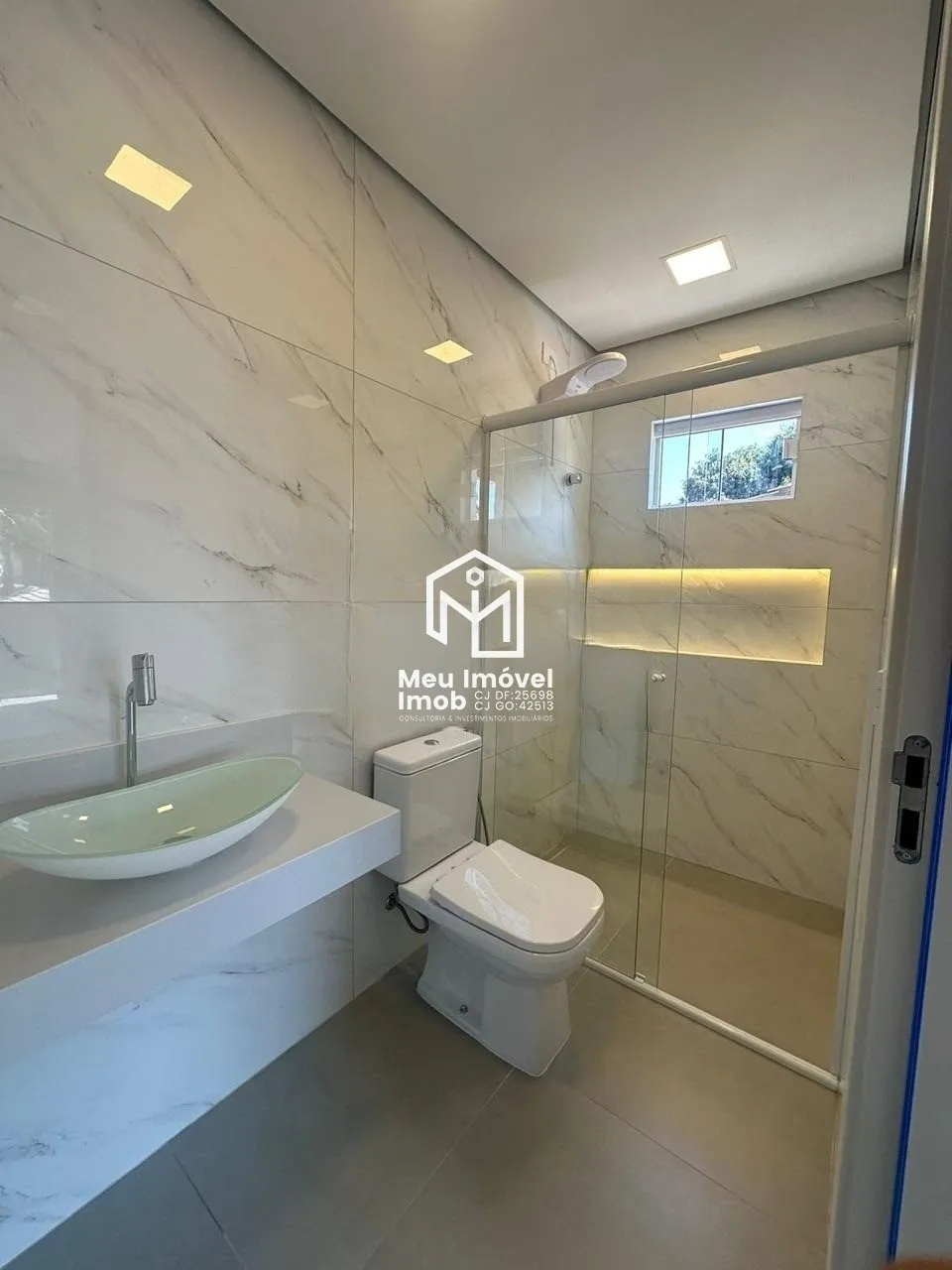 Imagem Casa Condomínio 4 quartos 3 suítes 4 Vagas 300M² Arniqueiras
