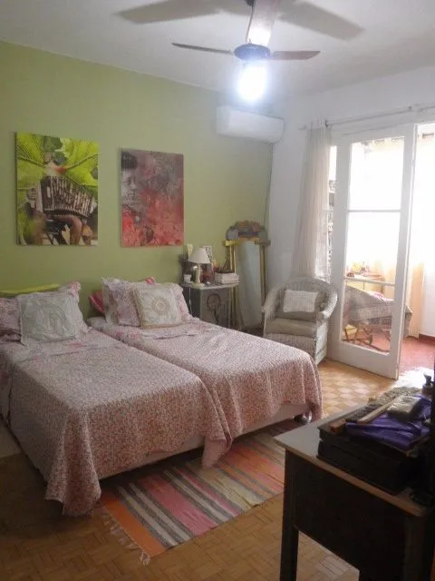 Imagem Casa para Venda - 330m², 4 dormitórios, Menino Deus