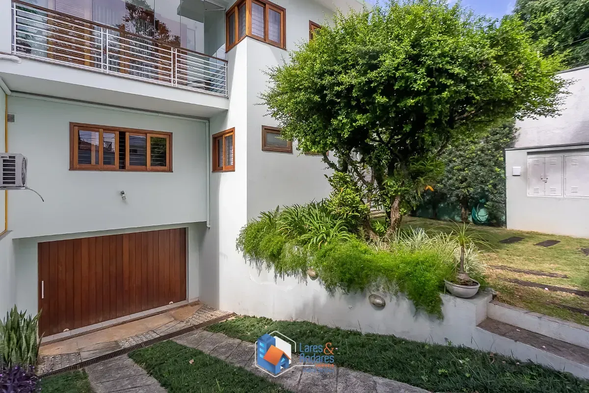 Imagem Casa para venda em Planalto Paulista com 3 quartos, sendo 3 suítes, 400m²