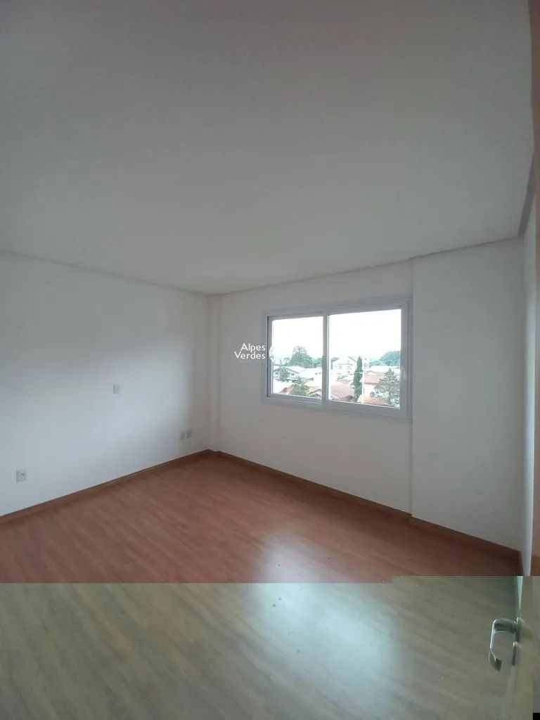 Imagem Vende-se apto próx ao centro de Gramado- 4 Quartos- R$1.730.000,00