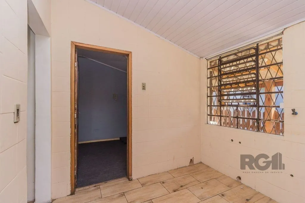 Imagem Casa de 5 dormitórios no bairro Sarandi