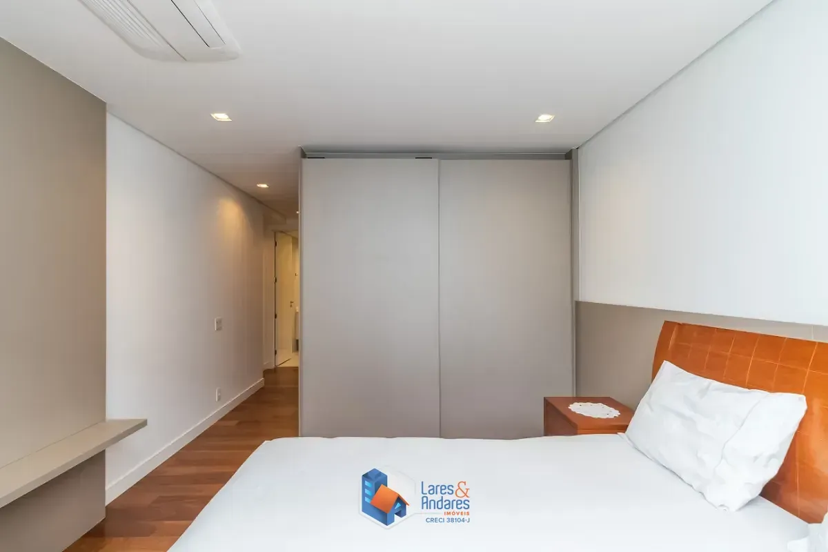 Imagem Apartamento para venda em Campo Belo com 3 quartos, sendo 3 suítes, 211m²