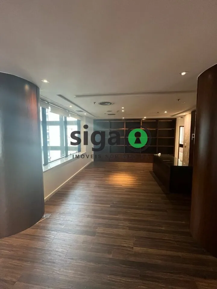 Imagem Sala Comercial e 4 banheiros à Venda, 292 m² por R$ 41.000,00