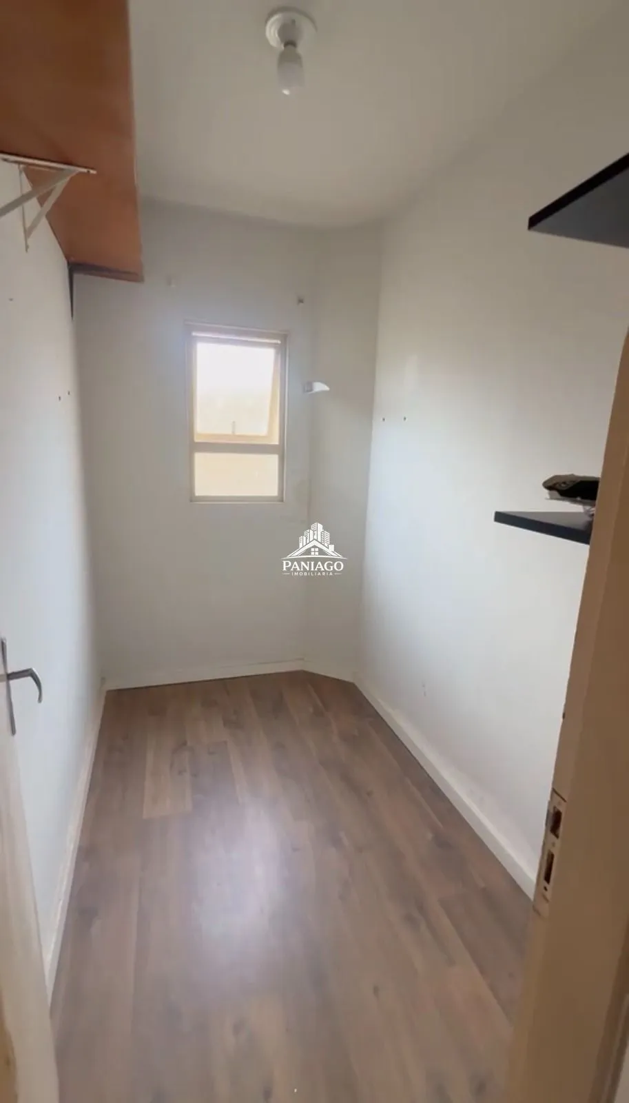 Imagem Apartamento Reformado para Locação com 2 Quartos, Suíte, Escritório