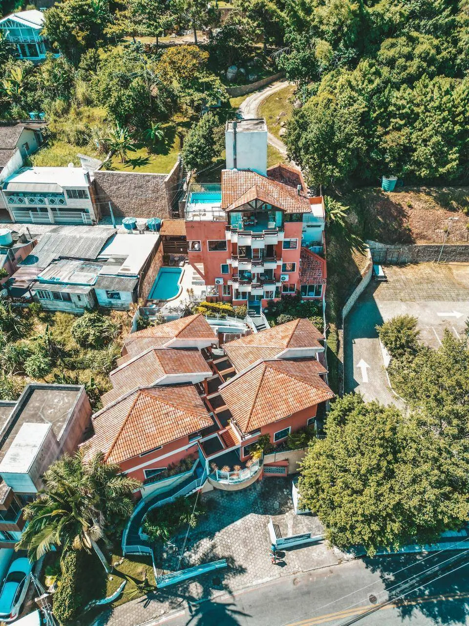 Imagem Cobertura 3 Suítes para Locação Anual em Canajurê, Vista Mar