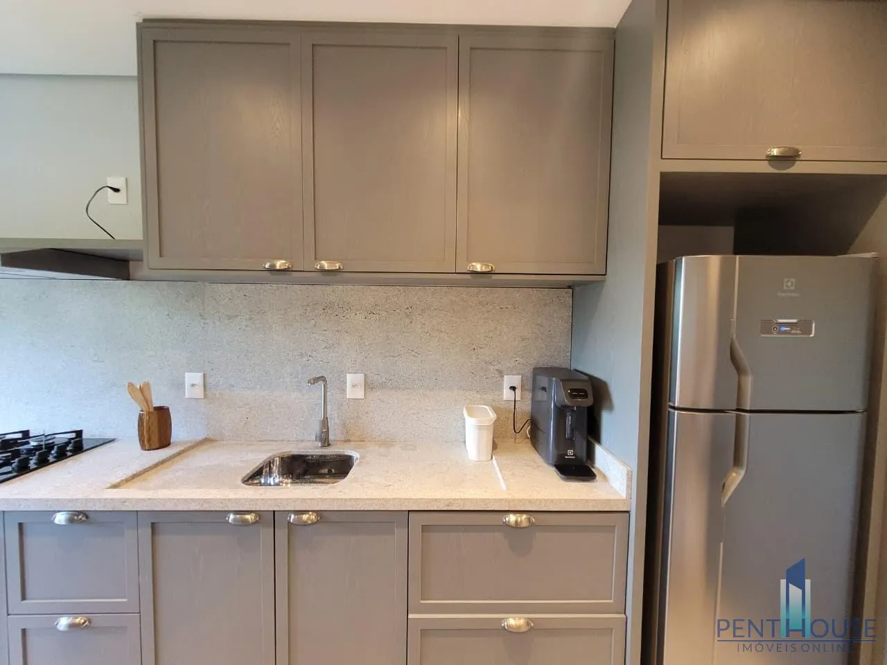 Imagem Apartamento Zona Central para Venda em Balneário Camboriú, Praia dos Amores, 2 dormitórios, 2 suítes, 2 banheiros, 1 vaga