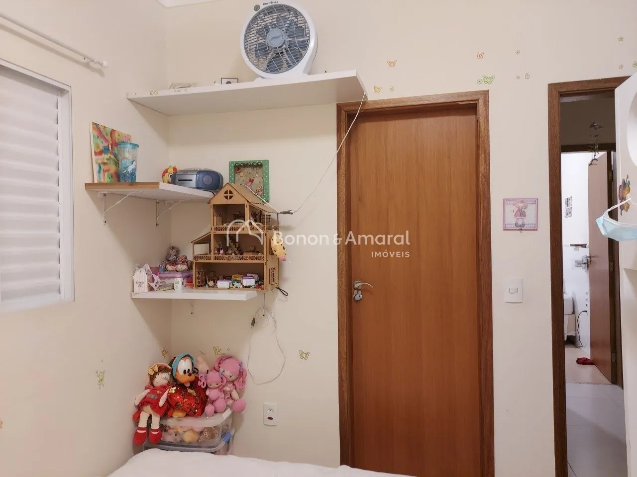 Imagem Ótima Casa em Condomínio, com 3 suítes, à venda por R$ 1.370.000
