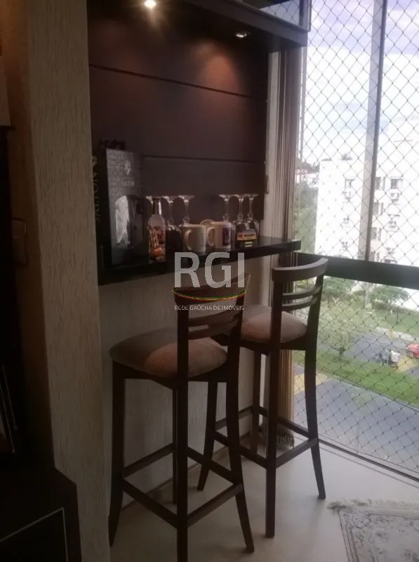 Imagem Apartamento para Venda - 68.28m², 3 dormitórios, 1 vaga - Sarandí